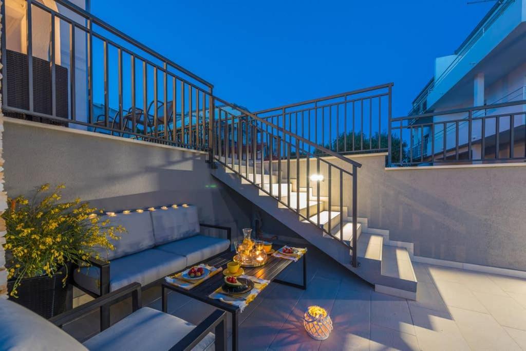 Villa Seaview With Pool - Apartment Cotton تروغير المظهر الخارجي الصورة