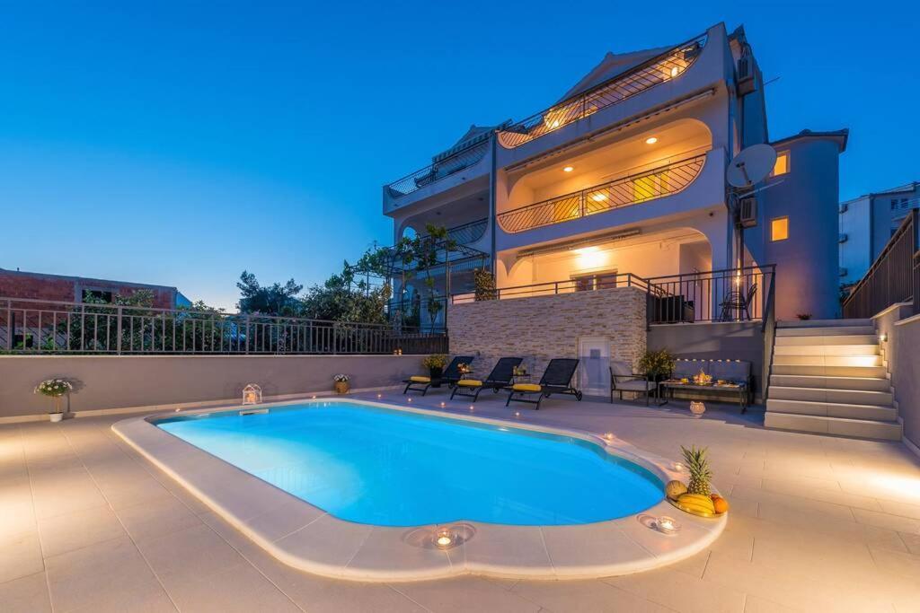Villa Seaview With Pool - Apartment Cotton تروغير المظهر الخارجي الصورة