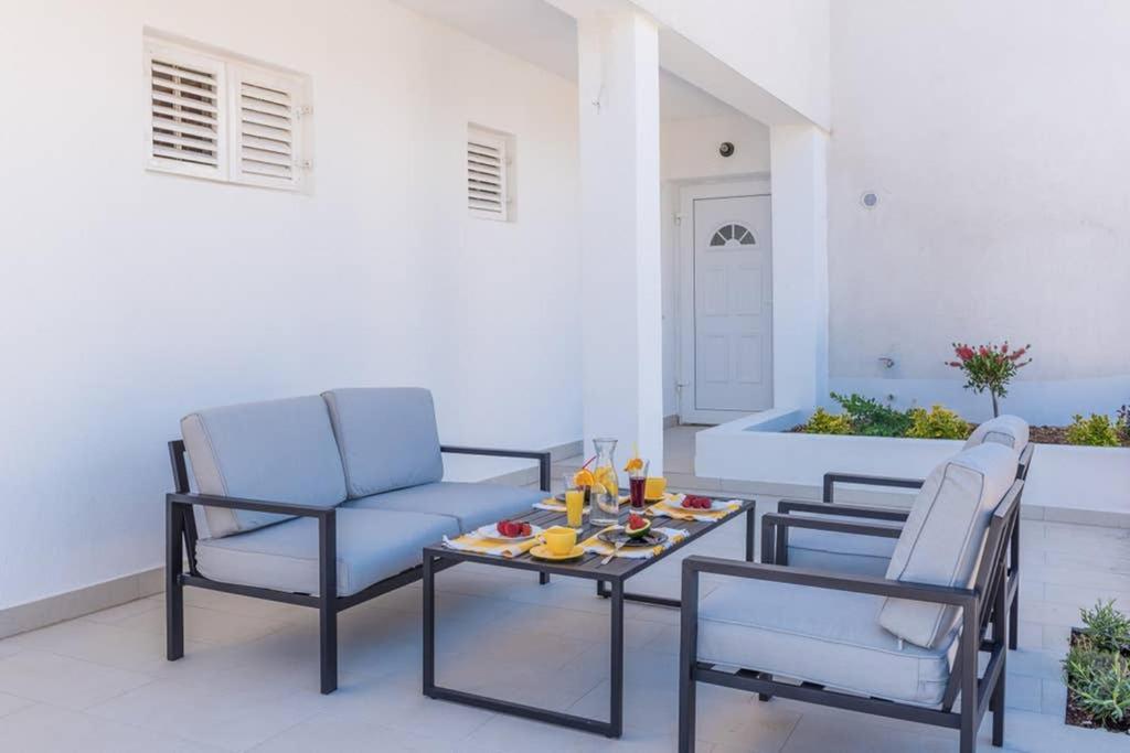 Villa Seaview With Pool - Apartment Cotton تروغير المظهر الخارجي الصورة