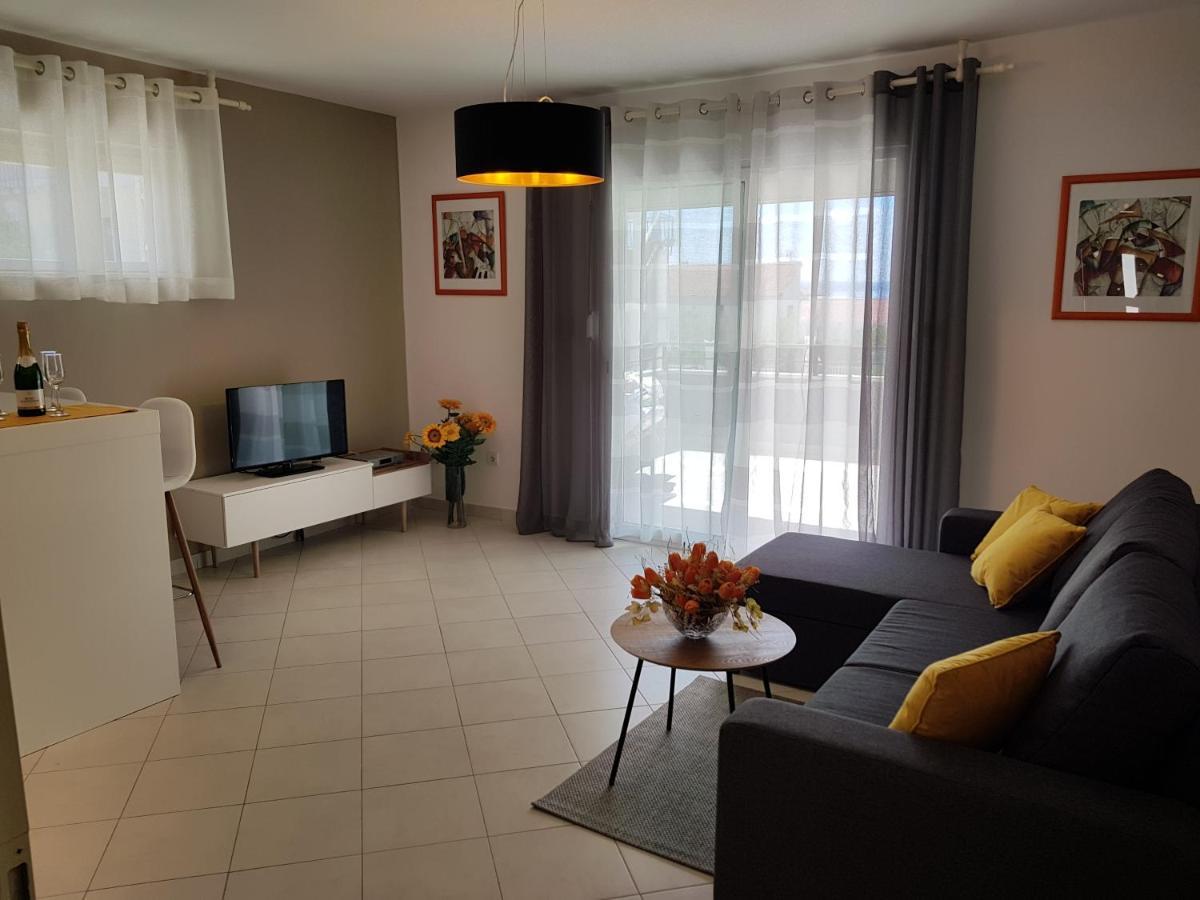 Villa Seaview With Pool - Apartment Cotton تروغير المظهر الخارجي الصورة