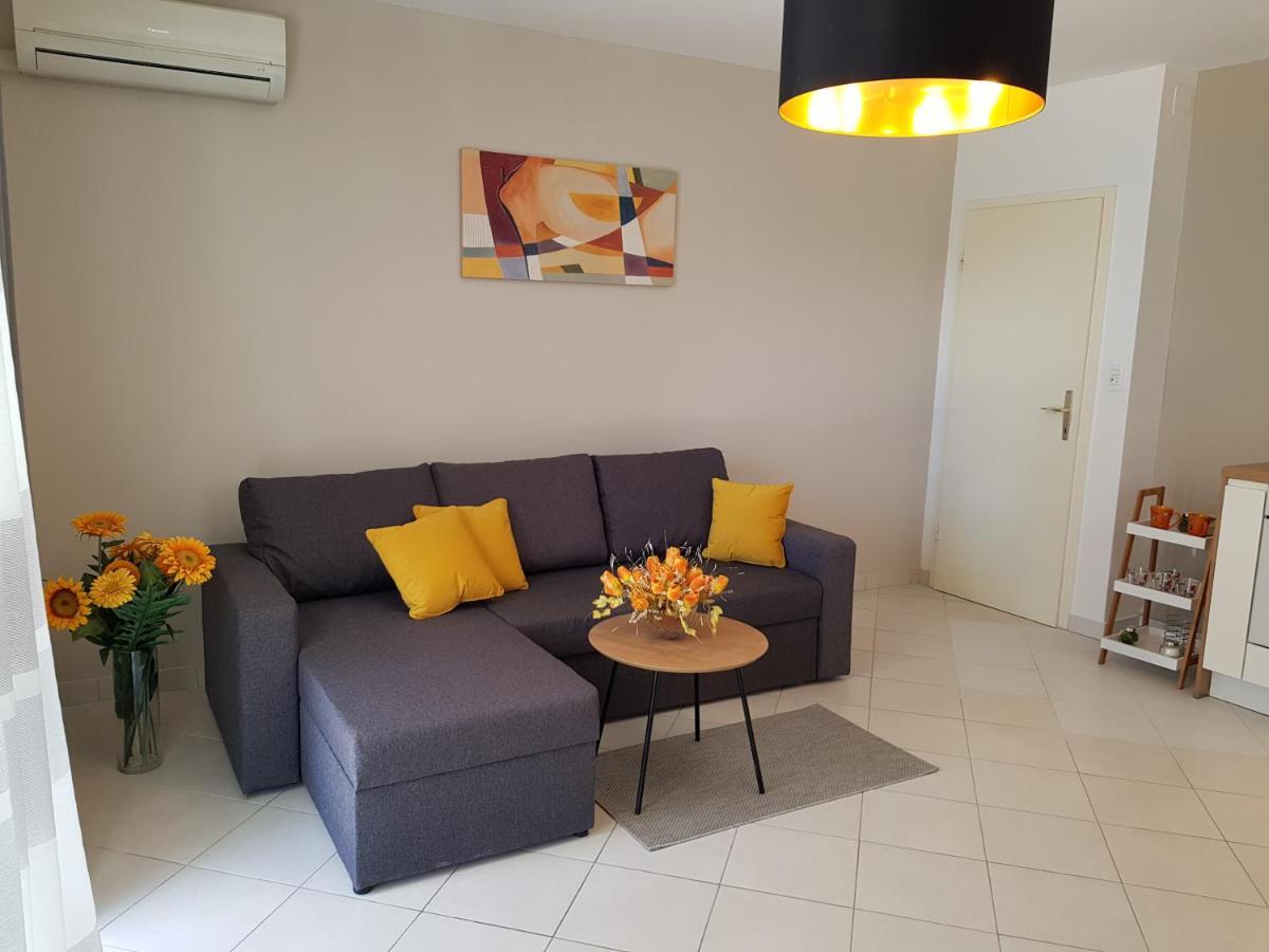 Villa Seaview With Pool - Apartment Cotton تروغير المظهر الخارجي الصورة